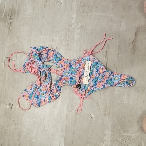 💕FOR LOVE AND LEMONS💕 Yasmin One-Piece Swimsuit ~ Blue Floral Print Small NWT - Picture 9 of 14